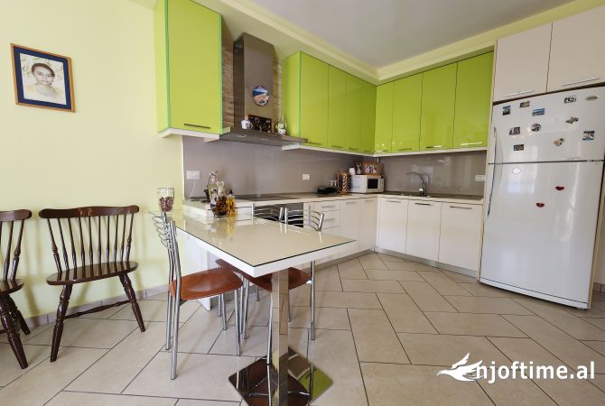 Shtepi me qera 2+1 ne Tirane - 360 Euro