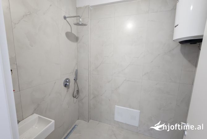 Shtepi ne shitje Apartament ne Tirane, 1+1, Mobilimi Bosh, pa mobiluar, Pagesa 68,500  Euro.