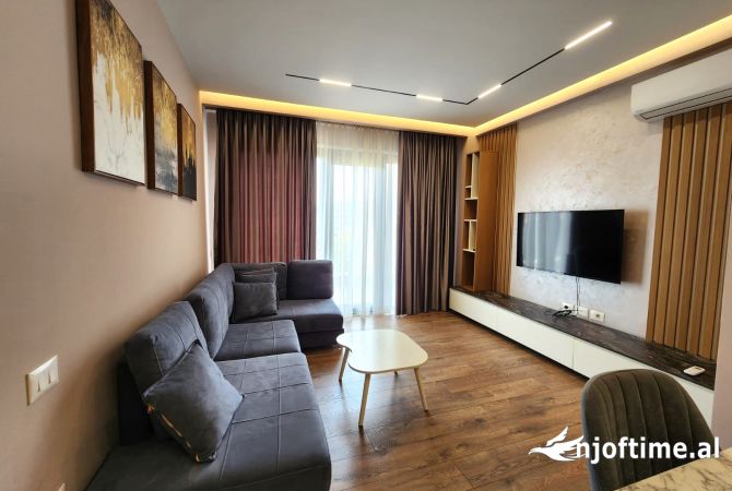 Shtepi me qera 2+1 ne Tirane - 1,000 Euro