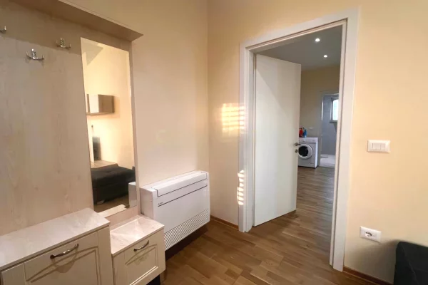 Shtepi me qera 2+1 ne Tirane - 6,500 Leke