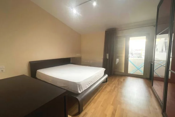 Shtepi me qera Apartament ne Tirane, 2+1, Mobilimi E mobiluar, Pagesa 65,000  Leke.