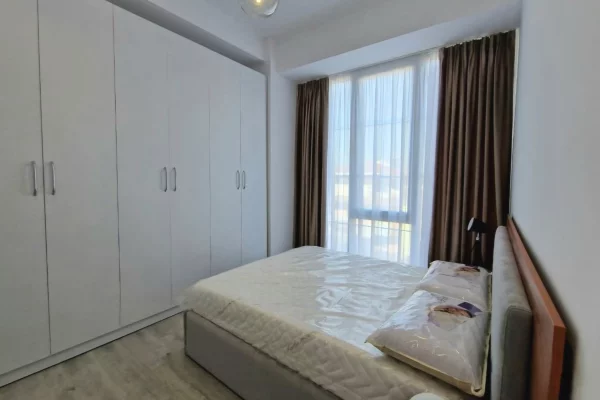 Shtepi me qera 1+1 ne Tirane - 46,000 Leke