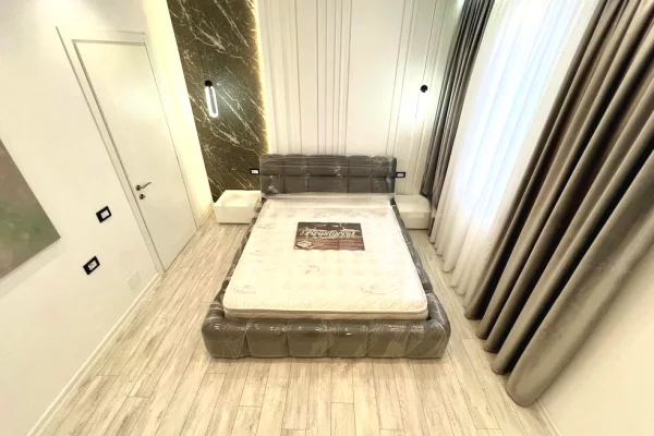 Shtepi me qera Apartament ne Tirane, 3+1, Mobilimi E mobiluar, Pagesa 1,300  Euro.