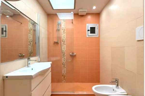 Shtepi me qera Apartament ne Tirane, 2+1, Mobilimi E mobiluar, Pagesa 800  Euro.