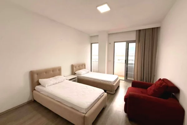 Shtepi me qera Apartament ne Tirane, 2+1, Mobilimi E mobiluar, Pagesa 800  Euro.