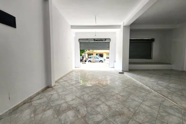 Ambient biznesi me qera 1+1 ne Tirane - 100,000 Leke