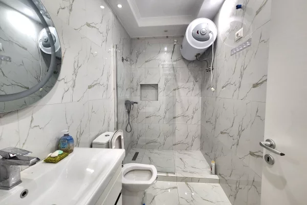 Shtepi me qera Apartament ne Tirane, 2+1, Mobilimi E mobiluar, Pagesa 430  Euro.