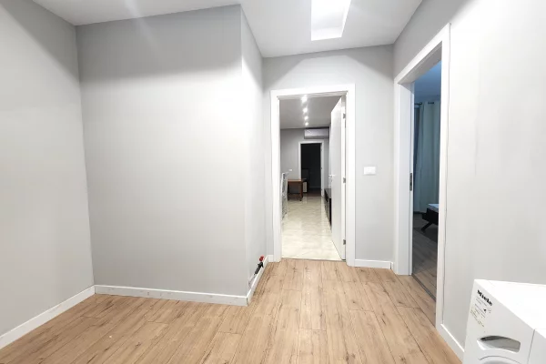 Shtepi me qera Apartament ne Tirane, 2+1, Mobilimi E mobiluar, Pagesa 430  Euro.