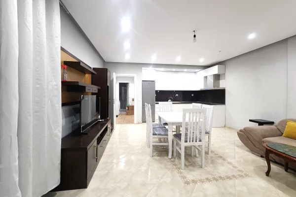 Shtepi me qera Apartament ne Tirane, 2+1, Mobilimi E mobiluar, Pagesa 430  Euro.