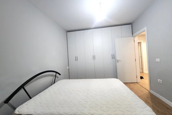 Shtepi me qera Apartament ne Tirane, 2+1, Mobilimi E mobiluar, Pagesa 430  Euro.