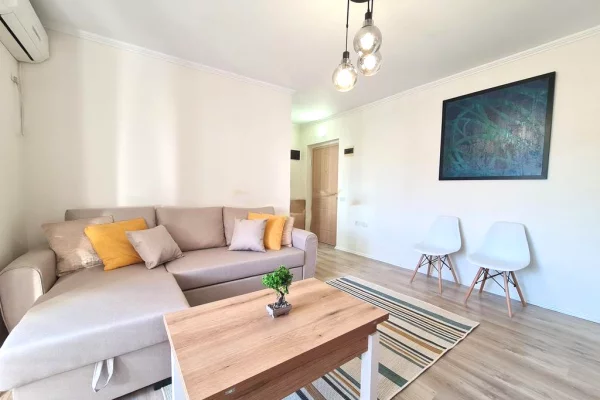 Shtepi ne shitje Apartament ne Tirane, Garsoniere, Mobilimi E mobiluar, Pagesa 85,000  Euro.