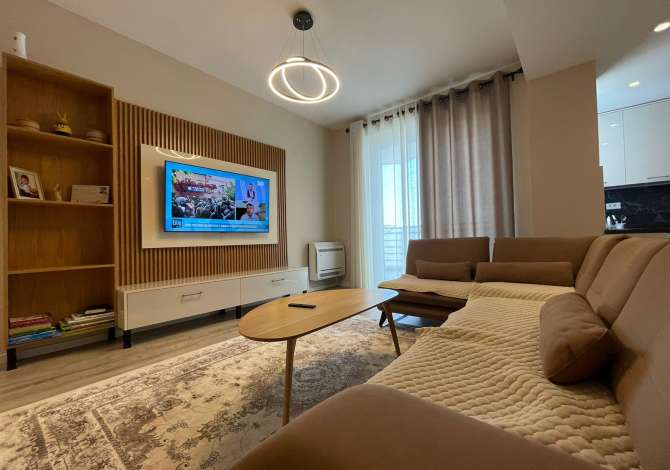 Shtepi me qera 2+1 ne Tirane - 800 Euro