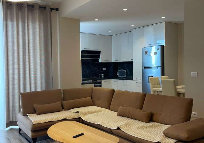 Shtepi me qera Apartament ne Tirane, 2+1, Mobilimi E mobiluar, Pagesa 800  Euro.