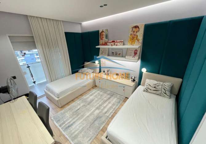 Shtepi ne shitje Apartament ne Tirane, 2+1, Mobilimi E mobiluar, Pagesa 265,000  Euro.