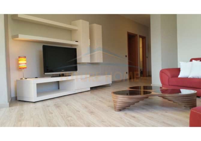Shtepi me qera 3+1 ne Tirane - 2,300 Euro