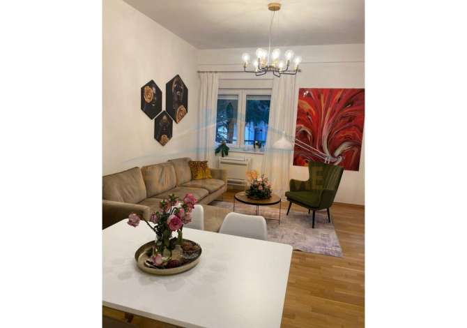 Shtepi me qera 2+1 ne Tirane - 900 Euro