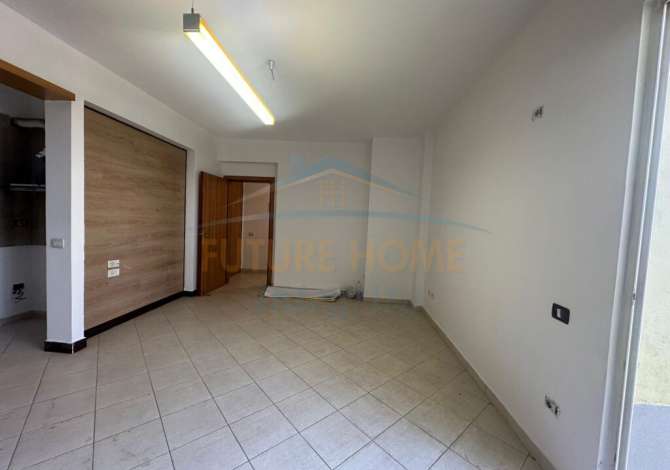 Shtepi ne shitje Apartament ne Tirane, 2+1, Mobilimi Bosh, pa mobiluar, Pagesa 165,000  Euro.