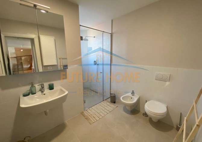 Shtepi me qera Apartament ne Tirane, 3+1, Mobilimi E mobiluar, Pagesa 1,500  Euro.