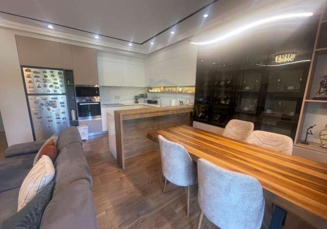 Shtepi ne shitje 2+1 ne Tirane - 350,000 Euro