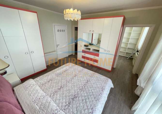 Shtepi me qera Apartament ne Tirane, 3+1, Mobilimi E mobiluar, Pagesa 2,000  Euro.