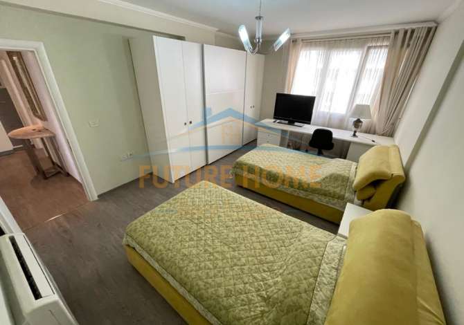 Shtepi me qera Apartament ne Tirane, 3+1, Mobilimi E mobiluar, Pagesa 2,000  Euro.