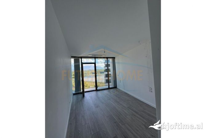 Shtepi me qera 2+1 ne Tirane - 1,300 Euro
