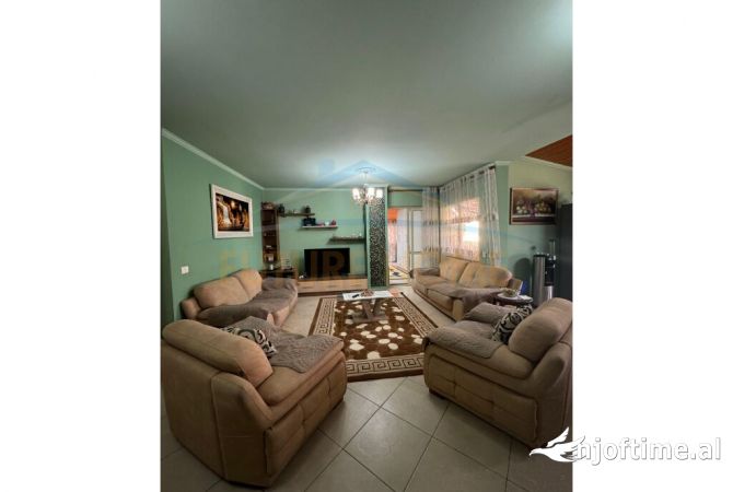 Shtepi ne shitje 3+1 ne Tirane - 185,000 Euro
