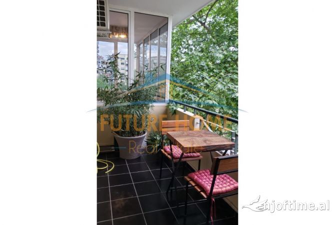 Shtepi ne shitje Apartament ne Tirane, 2+1, Mobilimi E mobiluar, Pagesa 185,000  Euro.
