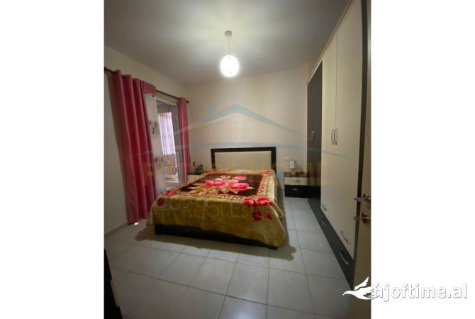 Shtepi me qera 2+1 ne Tirane - 400 Euro