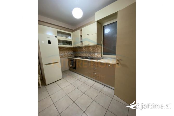 Shtepi me qera 2+1 ne Tirane - 400 Euro