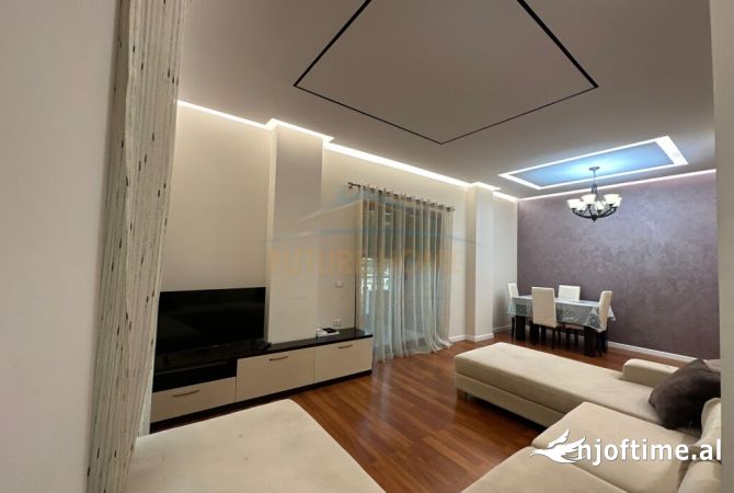 Shtepi ne shitje Apartament ne Tirane, 2+1, Mobilimi E mobiluar, Pagesa 240,000  Euro.