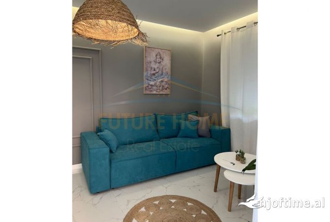 Shtepi me qera Apartament ne Tirane, 2+1, Mobilimi E mobiluar, Pagesa 900  Euro.