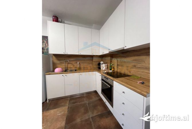 Shtepi ne shitje Apartament ne Durres, 1+1, Mobilimi E mobiluar, Pagesa 85,000  Euro.