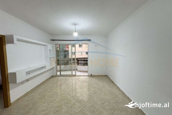 Shtepi ne shitje 1+1 ne Tirane - 77,000 Euro