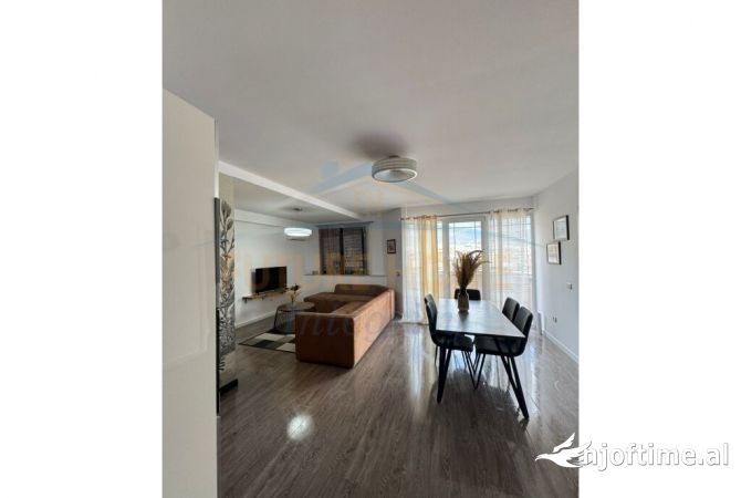 Shtepi me qera 2+1 ne Tirane - 650 Euro
