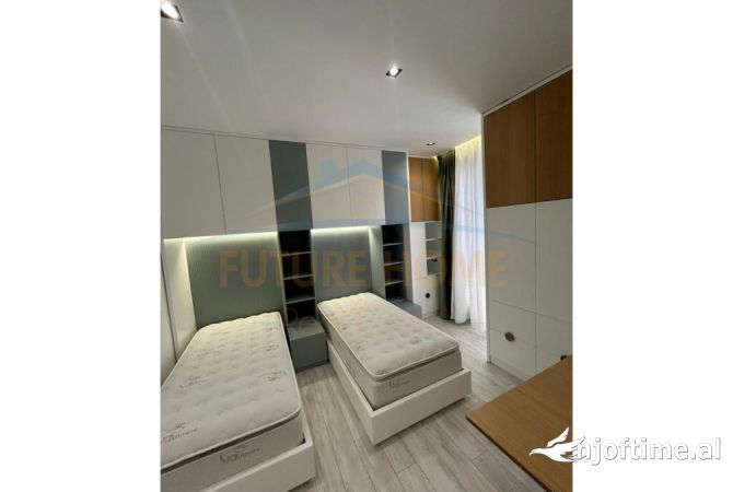 Shtepi ne shitje 3+1 ne Tirane - 320,000 Euro