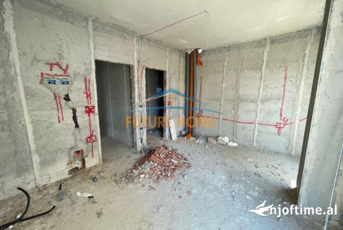 Shtepi ne shitje Apartament ne Tirane, 2+1, Mobilimi Bosh, pa mobiluar, Pagesa 142,500  Euro.