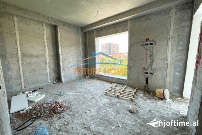 Shtepi ne shitje Apartament ne Tirane, 2+1, Mobilimi Bosh, pa mobiluar, Pagesa 142,500  Euro.