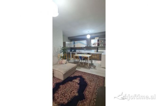 Shtepi me qera 2+1 ne Tirane - 550 Euro