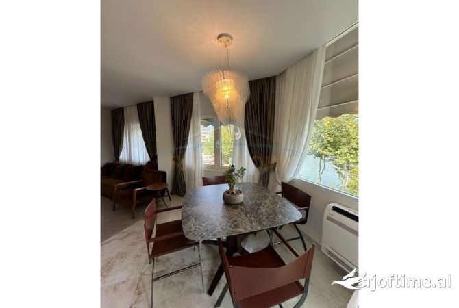 Shtepi ne shitje Apartament ne Tirane, 2+1, Mobilimi E mobiluar, Pagesa 280,000  Euro.