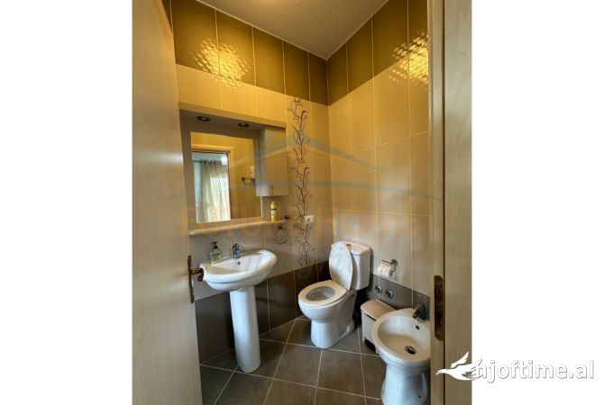 Shtepi ne shitje Apartament ne Durres, 2+1, Mobilimi E mobiluar, Pagesa 285,000  Euro.