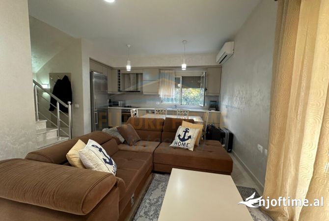 Shtepi ne shitje Apartament ne Durres, 2+1, Mobilimi E mobiluar, Pagesa 285,000  Euro.