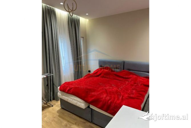 Shtepi me qera Apartament ne Tirane, 2+1, Mobilimi E mobiluar, Pagesa 1,100  Euro.