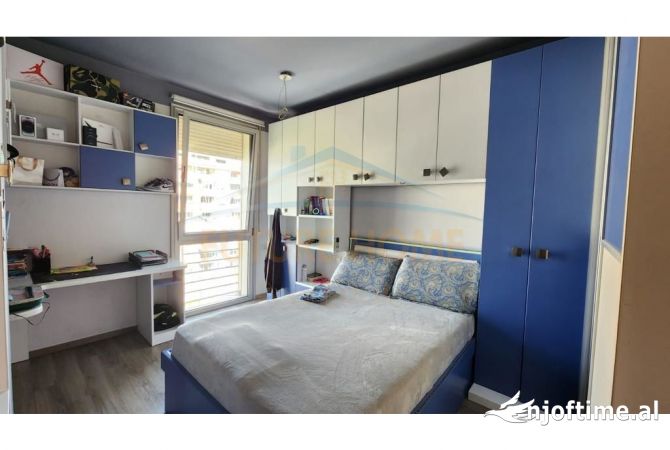 Shtepi me qera Apartament ne Tirane, 3+1, Mobilimi E mobiluar, Pagesa 1,800  Euro.