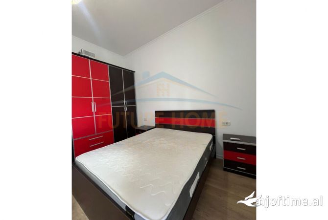 Shtepi me qera Apartament ne Tirane, 2+1, Mobilimi E mobiluar, Pagesa 700  Euro.