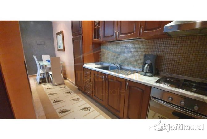 Shtepi me qera Apartament ne Tirane, 1+1, Mobilimi E mobiluar, Pagesa 700  Euro.