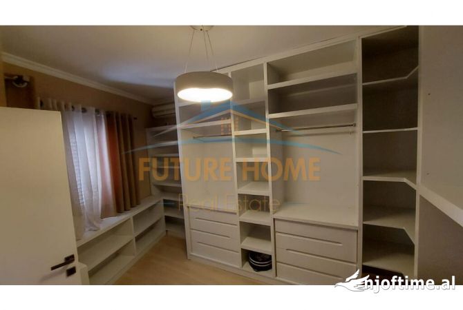 Shtepi me qera Apartament ne Tirane, 1+1, Mobilimi E mobiluar, Pagesa 2,200  Euro.