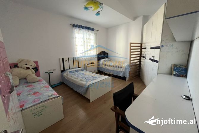 Shtepi me qera 3+1 ne Tirane - 1,000 Euro