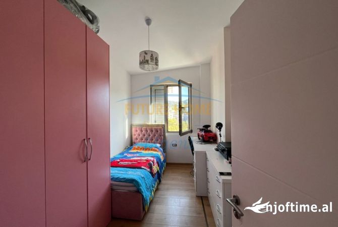 Shtepi me qera Apartament ne Tirane, 3+1, Mobilimi E mobiluar, Pagesa 1,000  Euro.