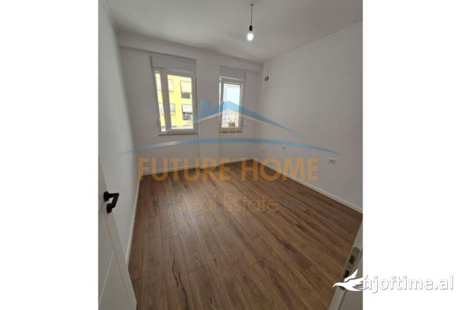 Shtepi ne shitje Apartament ne Tirane, 2+1, Mobilimi Bosh, pa mobiluar, Pagesa 210,000  Euro.